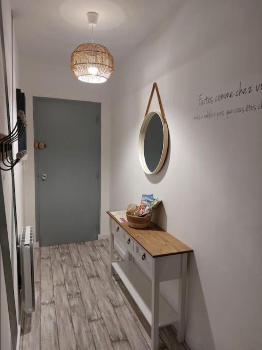 Appart Hyper Centre- Parking Apartment Vierzon Exterior foto