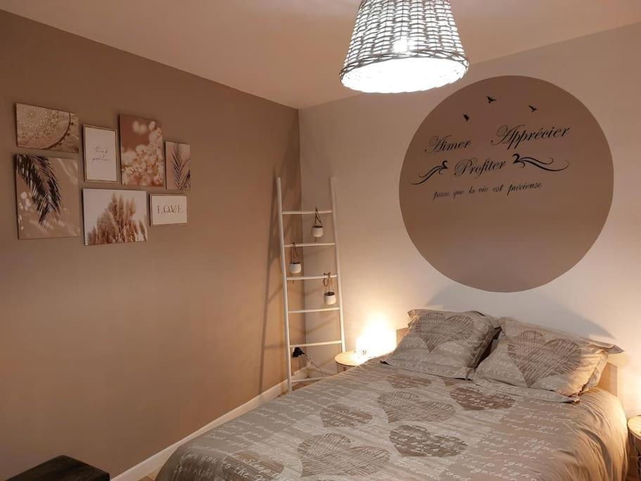 Appart Hyper Centre- Parking Apartment Vierzon Exterior foto